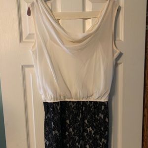 Sleeveless white and black dress